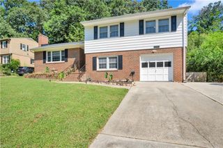 107 Patrick Henry DR, Williamsburg, VA 23185