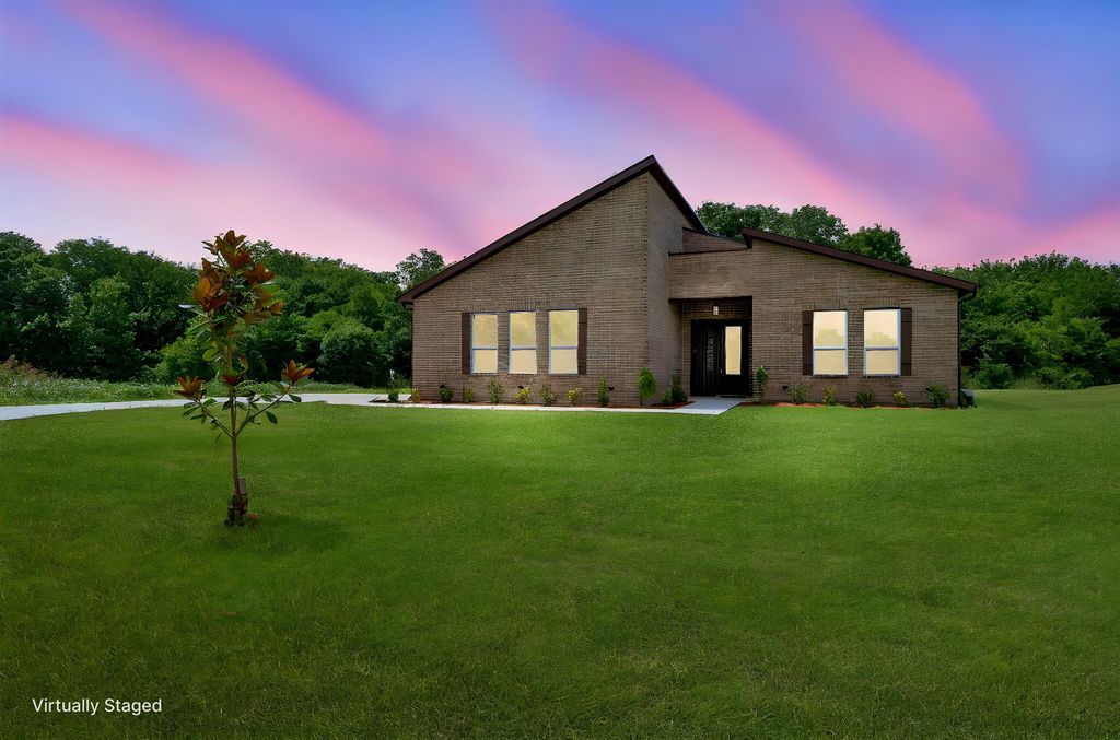1250 Southfork Court, Waxahachie, TX 75167