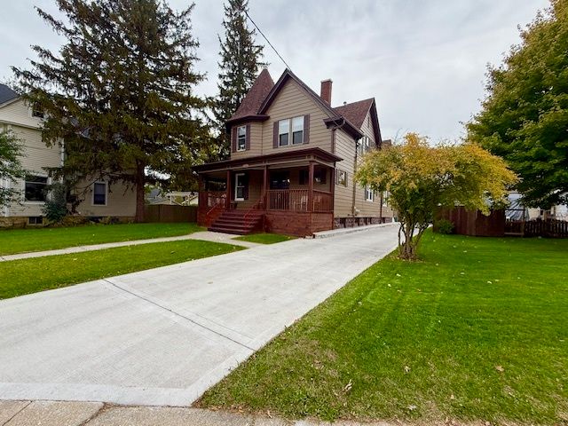 728 Dekalb Avenue 1, Sycamore, IL 60178