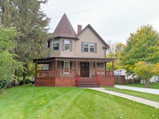 728 Dekalb Avenue 1, Sycamore, IL 60178