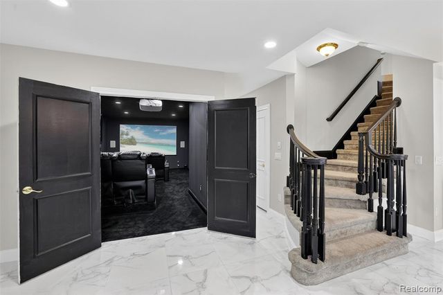 6620 Minnow Pond Drive, West Bloomfield, MI 48322