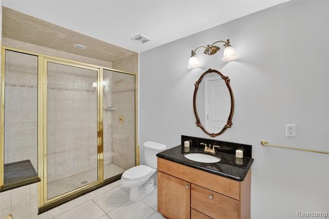 6620 Minnow Pond Drive, West Bloomfield, MI 48322