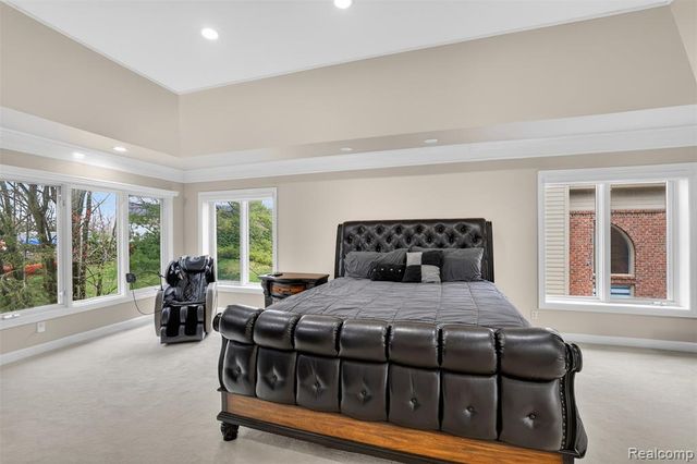 6620 Minnow Pond Drive, West Bloomfield, MI 48322