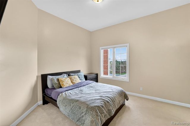 6620 Minnow Pond Drive, West Bloomfield, MI 48322