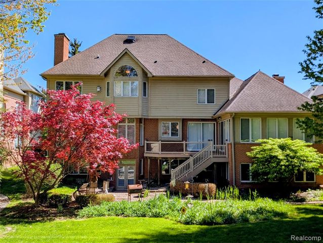 6620 Minnow Pond Drive, West Bloomfield, MI 48322