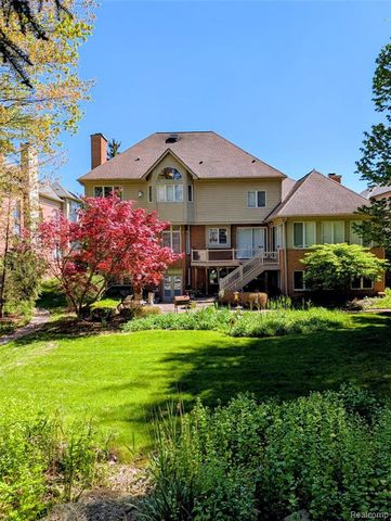 6620 Minnow Pond Drive, West Bloomfield, MI 48322