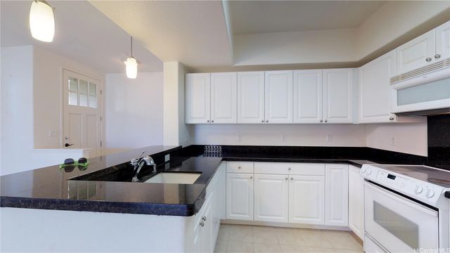 92-1033 Koio Drive M15-6, Kapolei, HI 96707