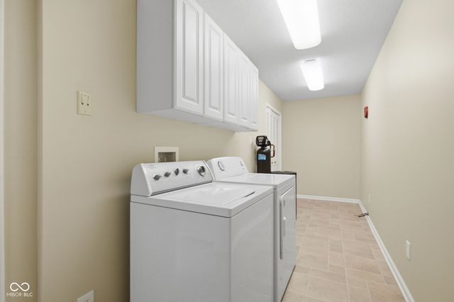7705 Silver Moon Way, Indianapolis, IN 46259