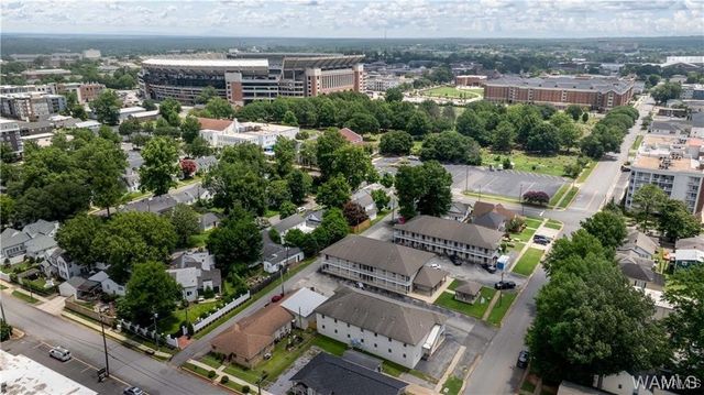 1212 12th 16, Tuscaloosa, AL 35401