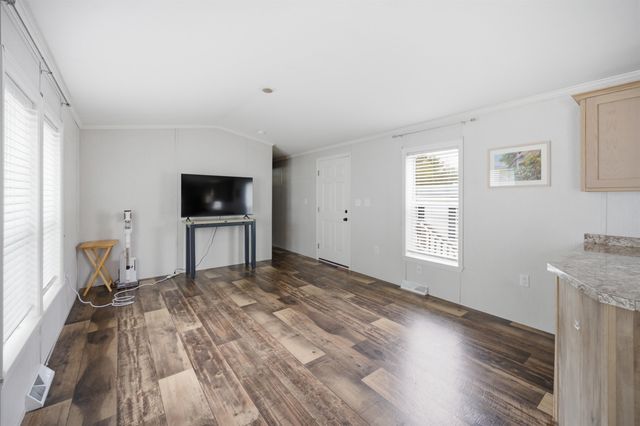 4 Roby Lane, Lee, NH 03861