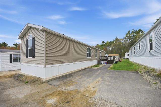 4 Roby Lane, Lee, NH 03861