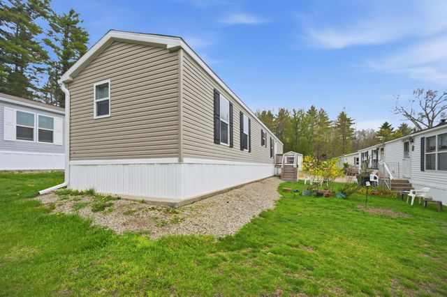 4 Roby Lane, Lee, NH 03861