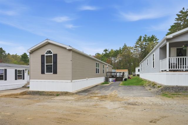 4 Roby Lane, Lee, NH 03861