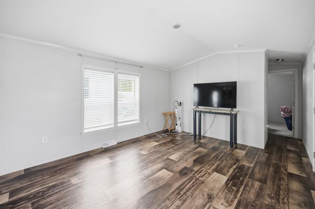 4 Roby Lane, Lee, NH 03861
