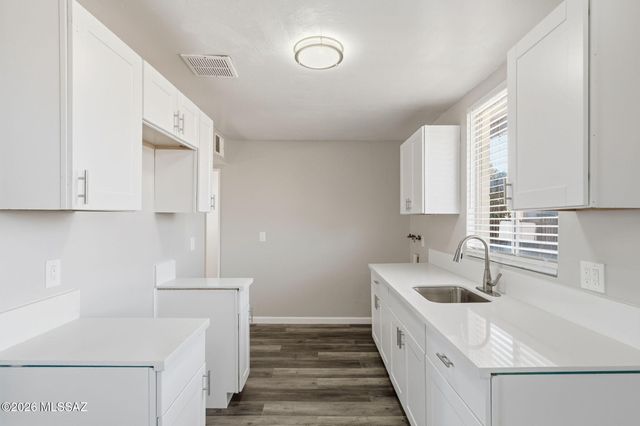 4043 E 26th Street, Tucson, AZ 85711