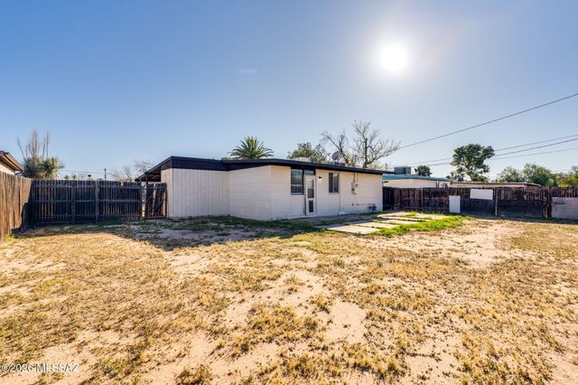 4043 E 26th Street, Tucson, AZ 85711