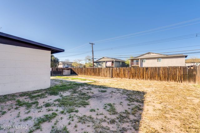 4043 E 26th Street, Tucson, AZ 85711