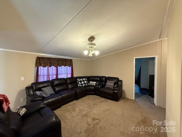 146 Cartwright Road, Harmony, NC 28634