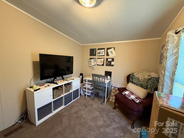 146 Cartwright Road, Harmony, NC 28634