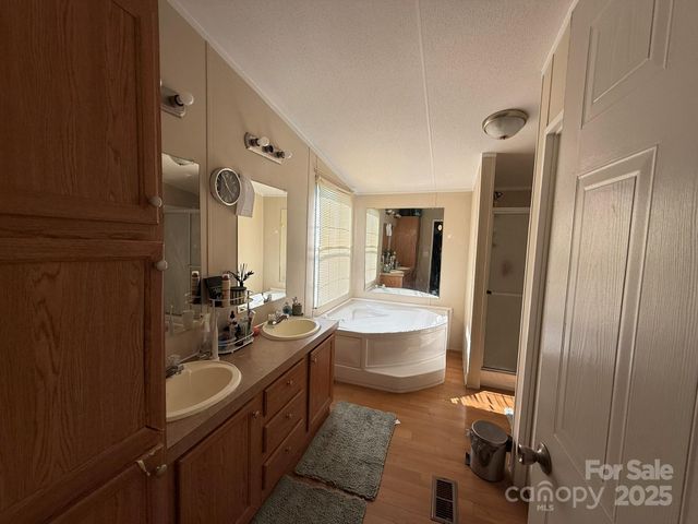 146 Cartwright Road, Harmony, NC 28634