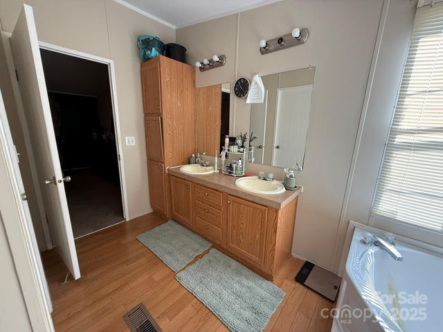 146 Cartwright Road, Harmony, NC 28634