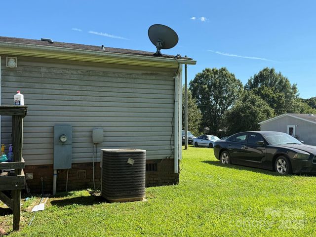 146 Cartwright Road, Harmony, NC 28634