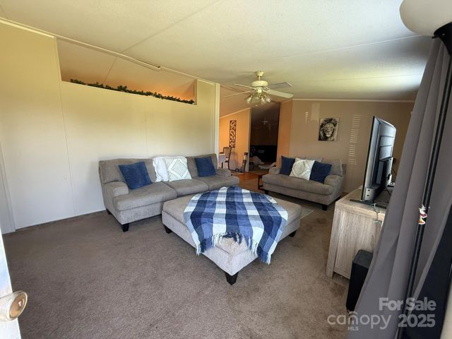 146 Cartwright Road, Harmony, NC 28634