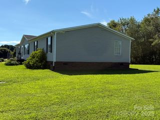 146 Cartwright Road, Harmony, NC 28634