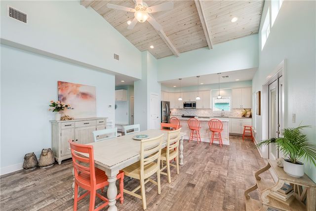 821 Oceanside, Port Aransas, TX 78373