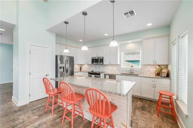 821 Oceanside, Port Aransas, TX 78373