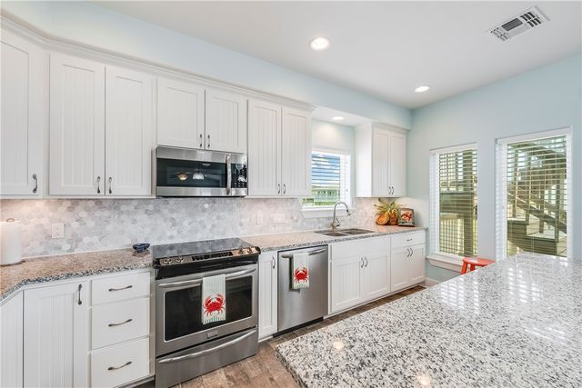 821 Oceanside, Port Aransas, TX 78373