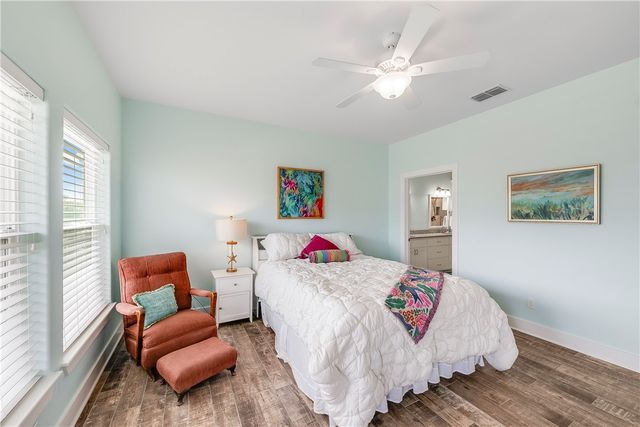 821 Oceanside, Port Aransas, TX 78373