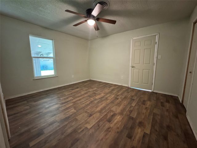 1605 Jackson Street, Commerce, TX 75428