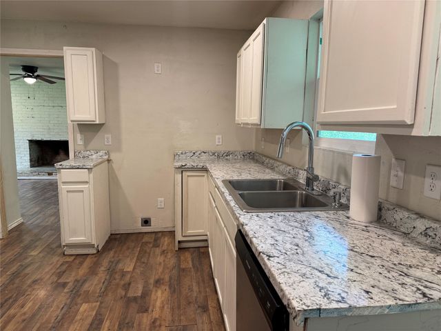 1605 Jackson Street, Commerce, TX 75428