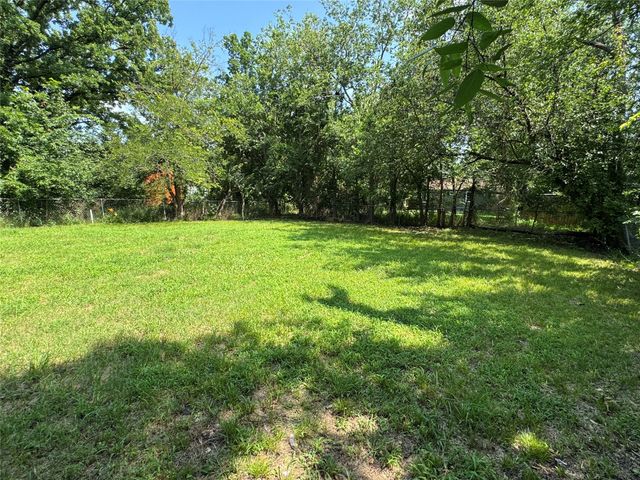 1605 Jackson Street, Commerce, TX 75428