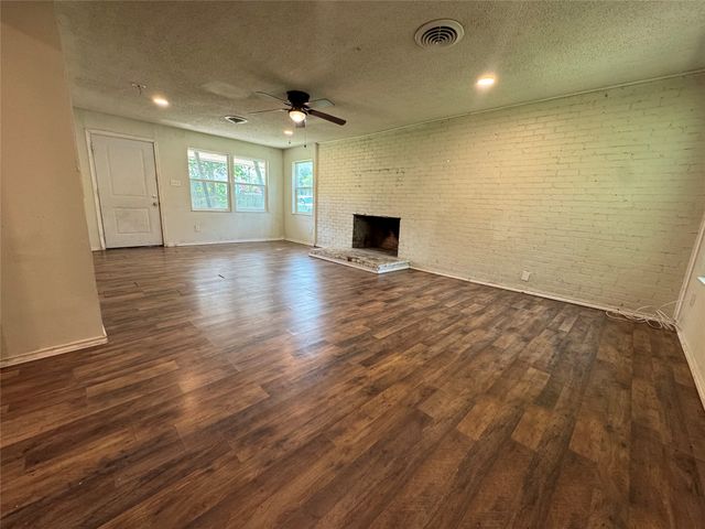 1605 Jackson Street, Commerce, TX 75428