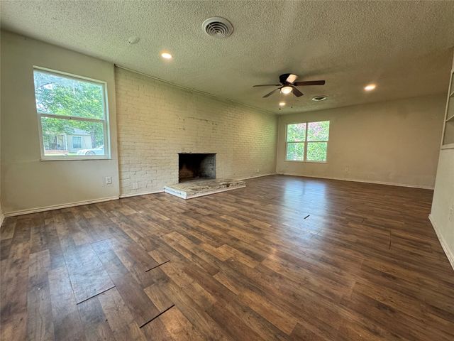1605 Jackson Street, Commerce, TX 75428