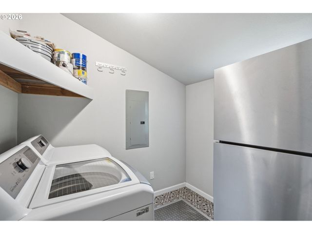 10505 Nw 2ND St, Portland, OR 97231