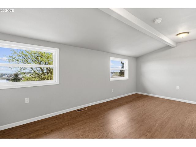 10505 Nw 2ND St, Portland, OR 97231