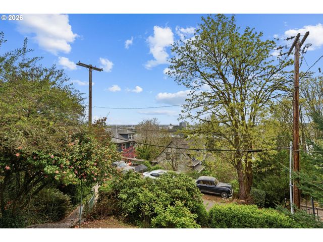 10505 Nw 2ND St, Portland, OR 97231