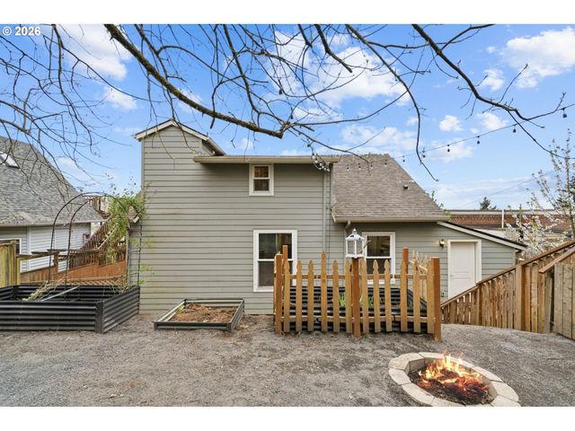 10505 Nw 2ND St, Portland, OR 97231