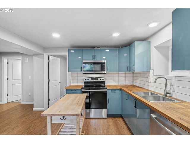 10505 Nw 2ND St, Portland, OR 97231