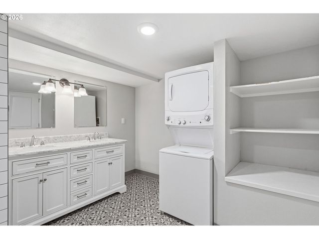 10505 Nw 2ND St, Portland, OR 97231