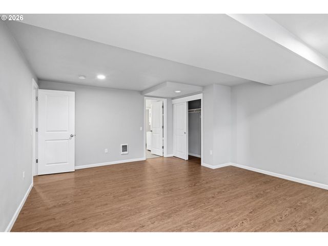 10505 Nw 2ND St, Portland, OR 97231