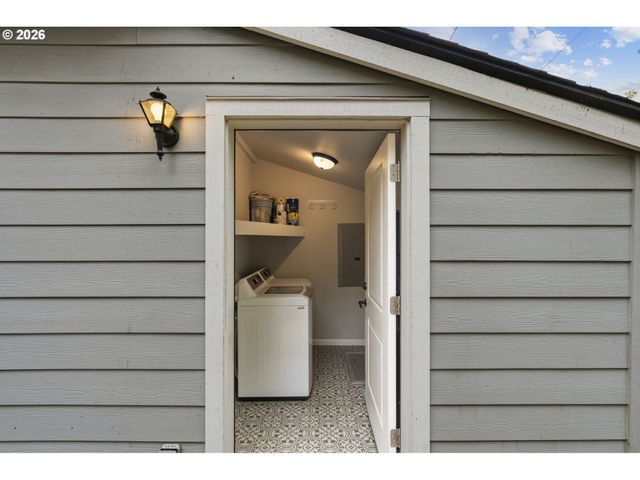 10505 Nw 2ND St, Portland, OR 97231