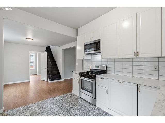 10505 Nw 2ND St, Portland, OR 97231