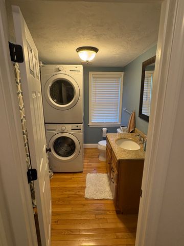 22 School St 22, Westborough, MA 01581