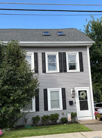 22 School St 22, Westborough, MA 01581