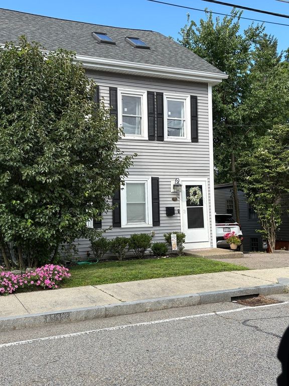 22 School St 22, Westborough, MA 01581