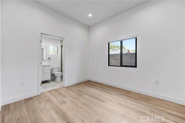 6831 Ranchito Avenue, Van Nuys (los Angeles), CA 91405